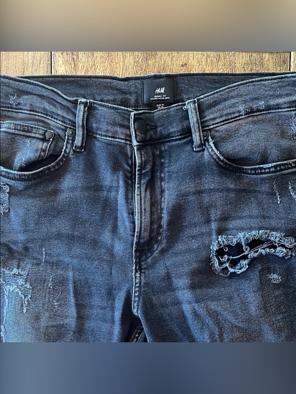 H&M Men’s Distressed Skinny Jeans - Picture 7 of 10
